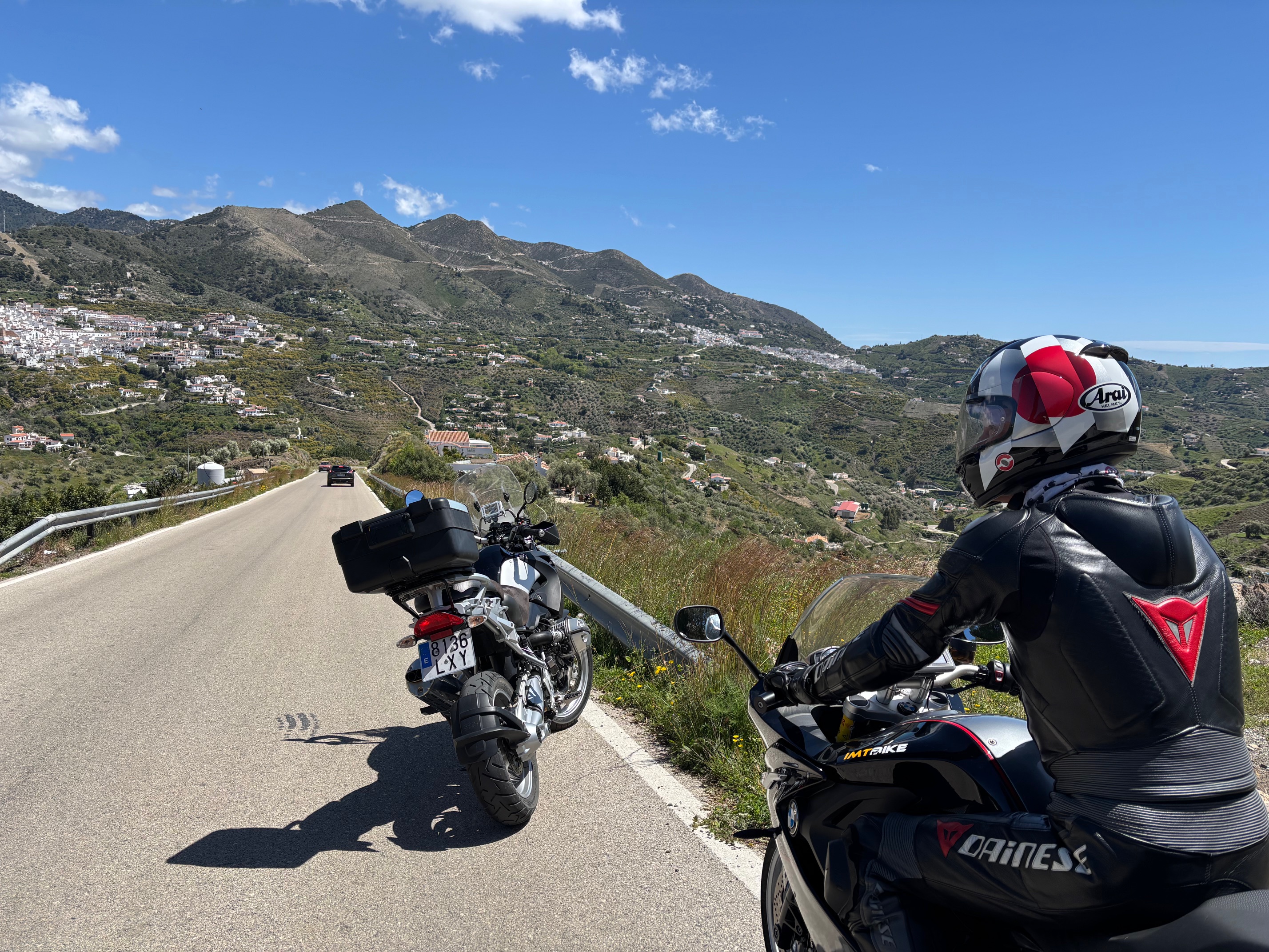 Motorradfahren in den Bergen von Málaga